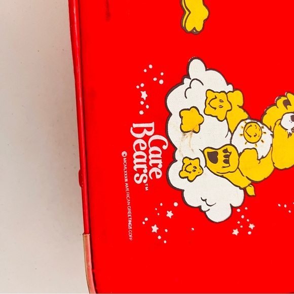 1980's vintage Care Bear Red Luggage READ! - Picture 3 of 16